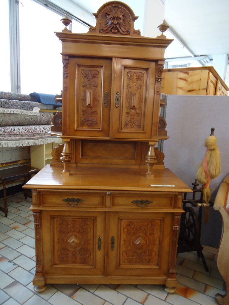 (133'758) - B�ffet von ca. 1900 im BrockiShop am 21. Mai 2011
