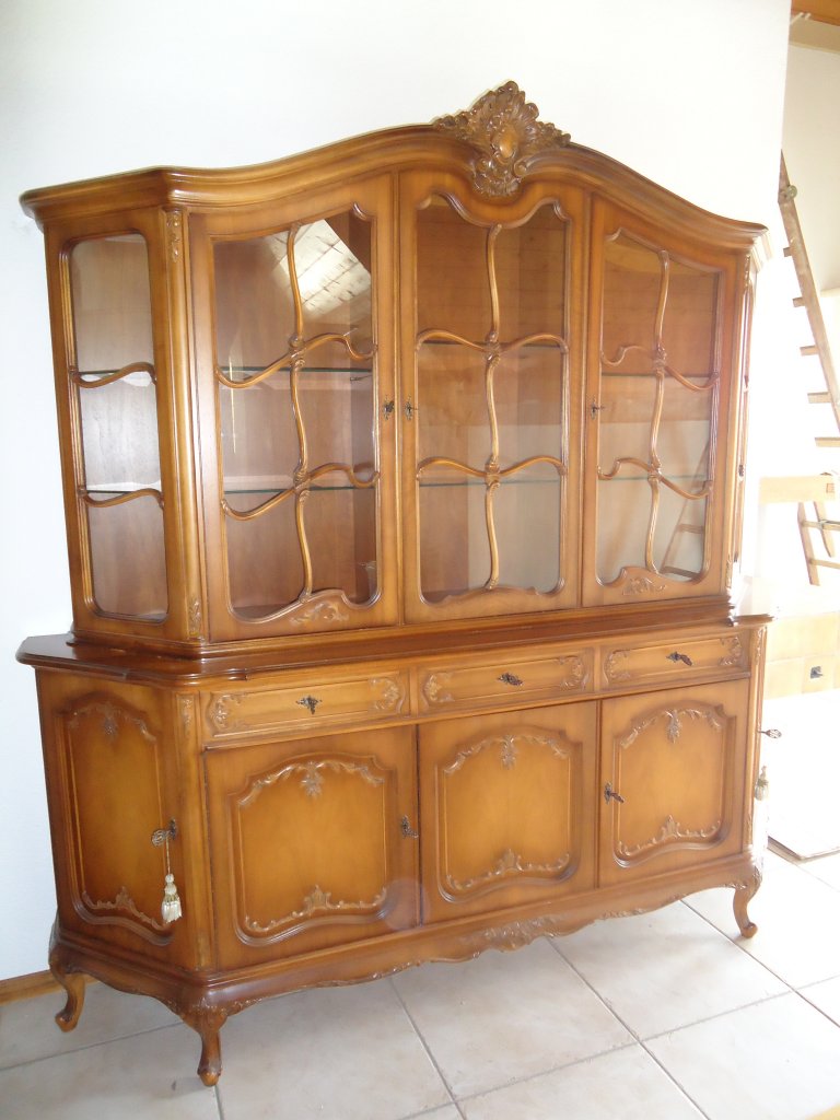 (136'638) - Geschirrschrank f�r den BrockiShop am 20. Oktober 2011
