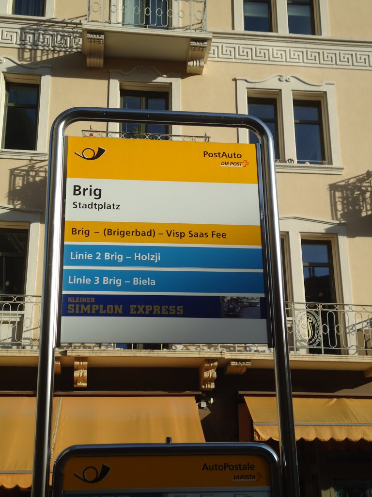 (136'859) - PostAuto+Ortsbus-Haltestelle - Brig, Stadtplatz - am 22. November 2011