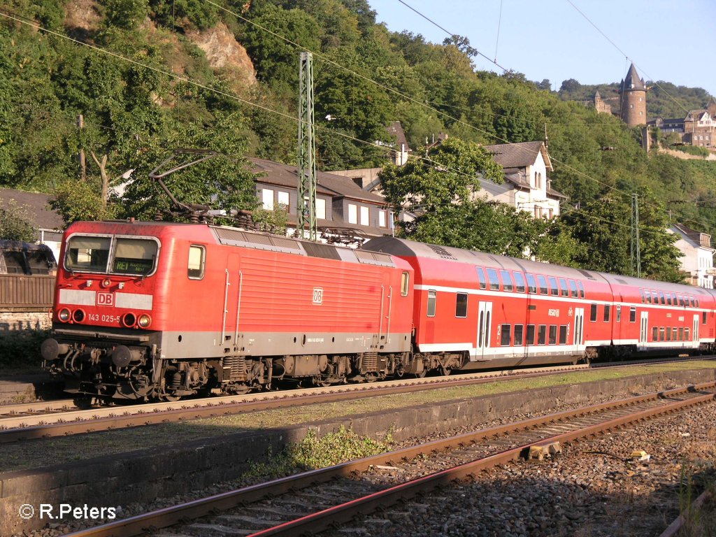 143 025-5 verlsst Bacharach mit ein RE nach Frankfurt/Main. 24.07.08