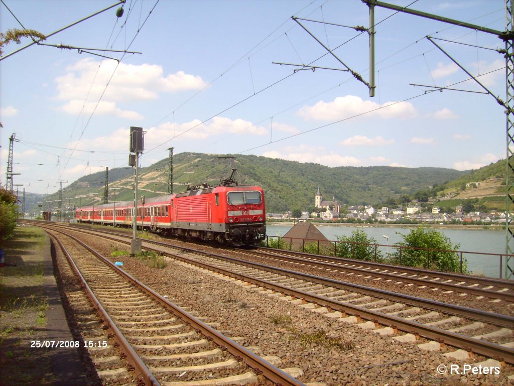 143 129-5 erreicht Niederheimbach mit einer RB Koblenz. 25.07.08