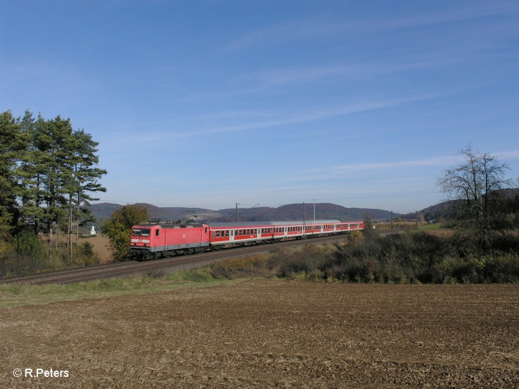 143 265-7 zieht RB32518/32140 Plattling - Lichtenfels bei Darshofen. 29.10.10