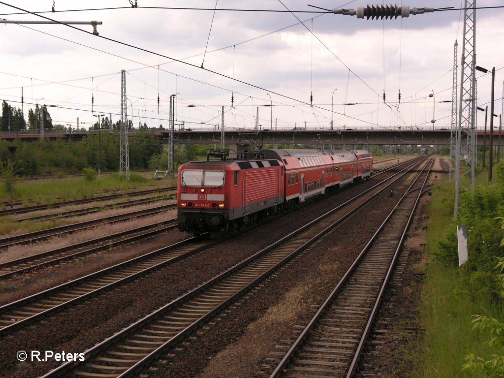 143 642-7 durchfhrt Eisenhttenstadt mit ein RB11 Cottbus. 21.05.08