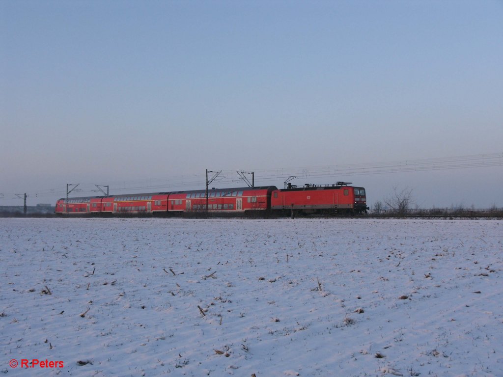 143 844-9 erreicht gleich Schkeuditz West mit der S10 Leipzig. 23.12.09