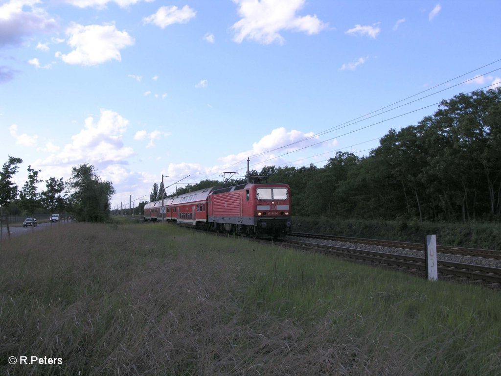 143 868-8 zieht kurz vor Eisenhttenstadt den RB11 Cottbus. 28.05.09