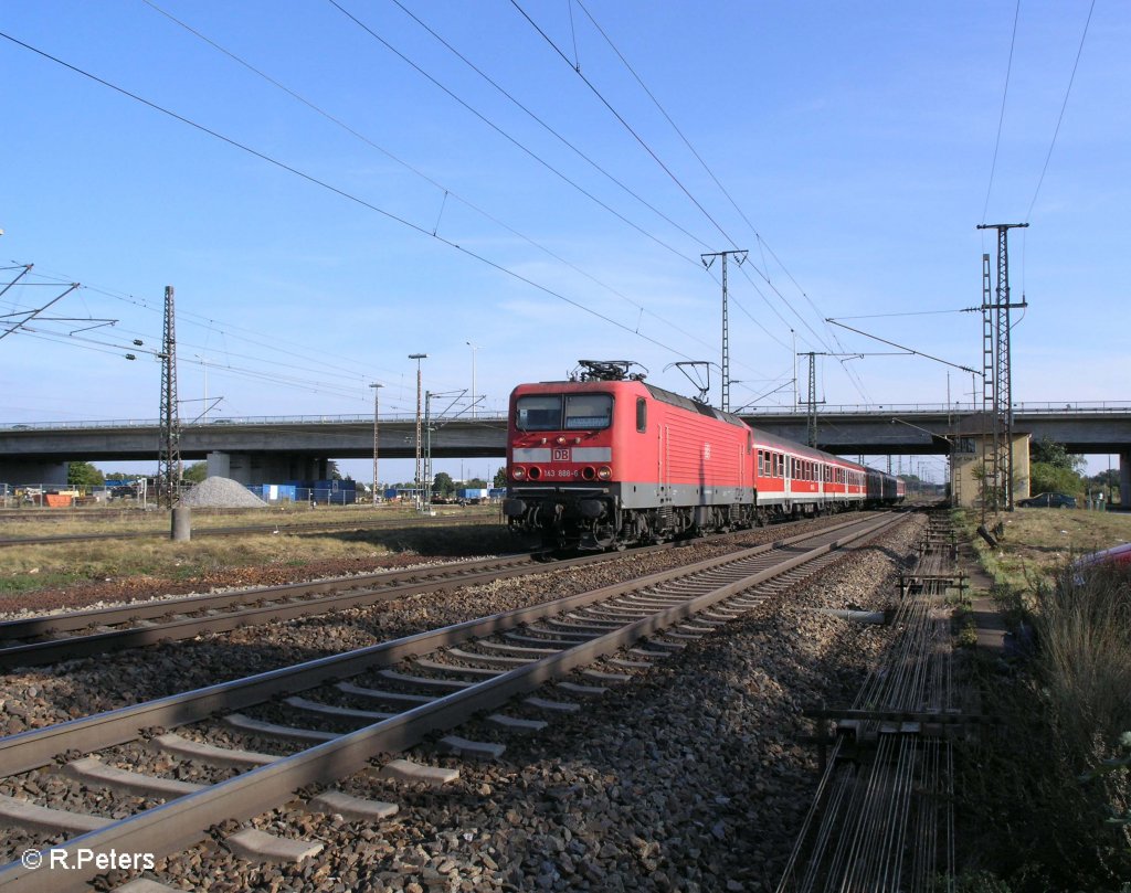 143 888-6 fhrt an Regensburg Ost mit der RB 32124 Neumarkt(Oberpfalz) 09.09.09
