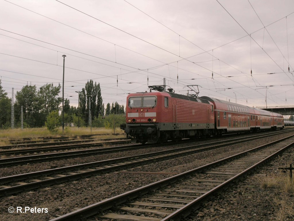 143 955-3 verlsst Eisenhttenstadt mit ein RE nach Cottbus. 12.07.08