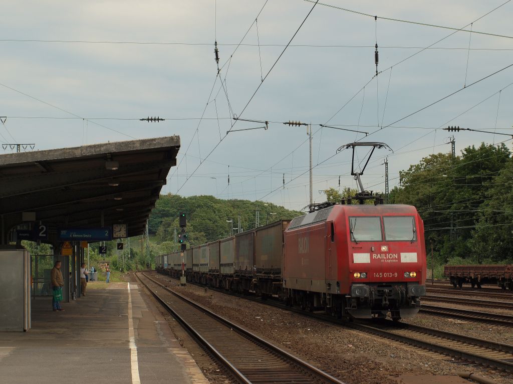 145 013-9 fuhr mit einem Ambroggio durch Kln West am 16.7.11.