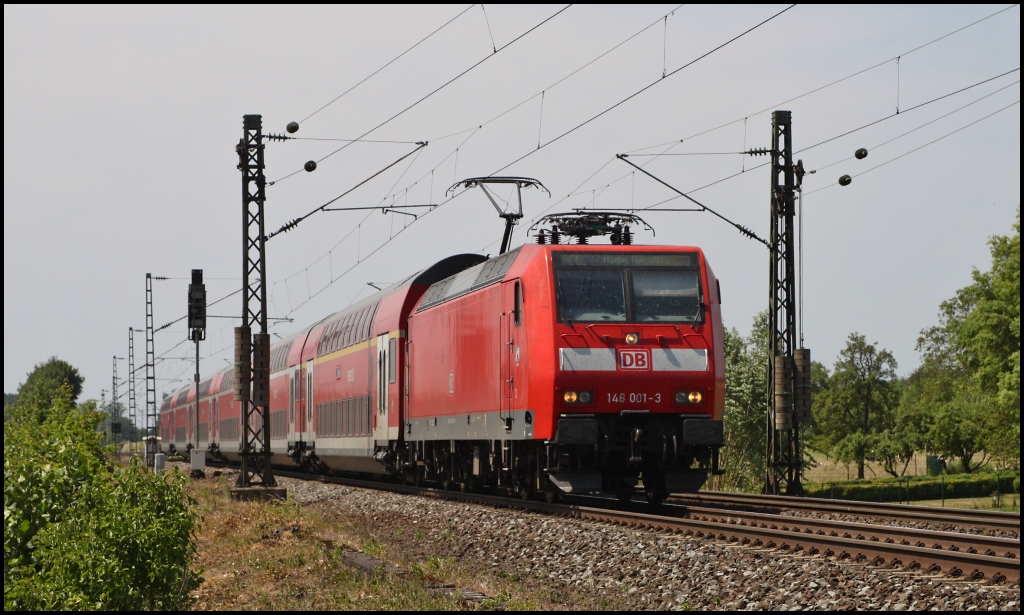 146 001 mit RE 1 nach Hamm am 04.06.11 in Nordbgge