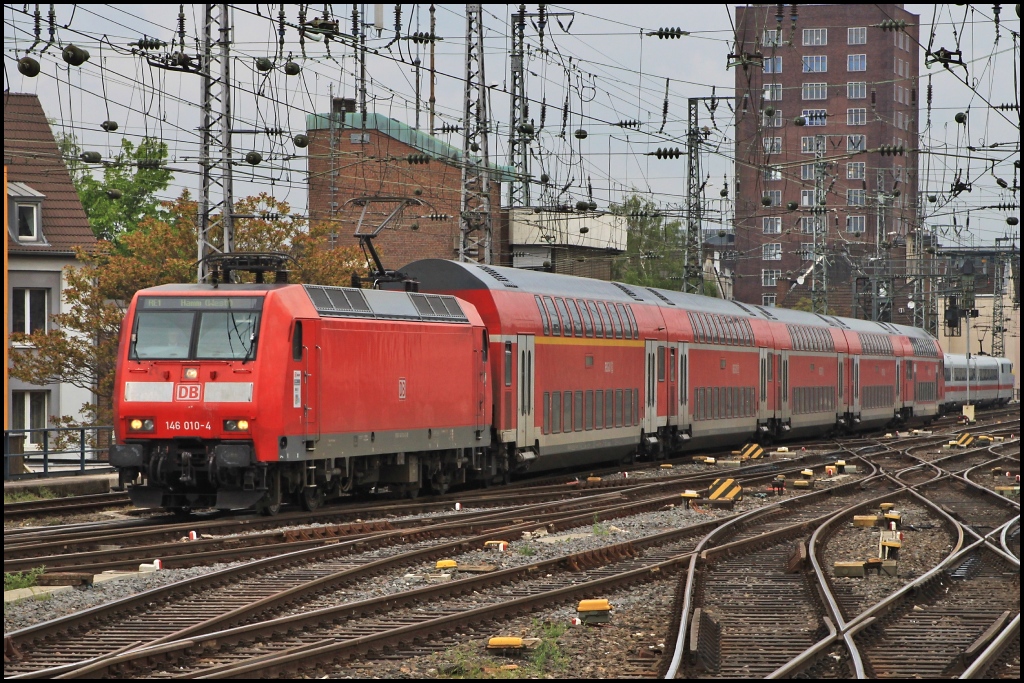 146 010 mit RE 1 nach Hamm am 14.05.2010 in Kln