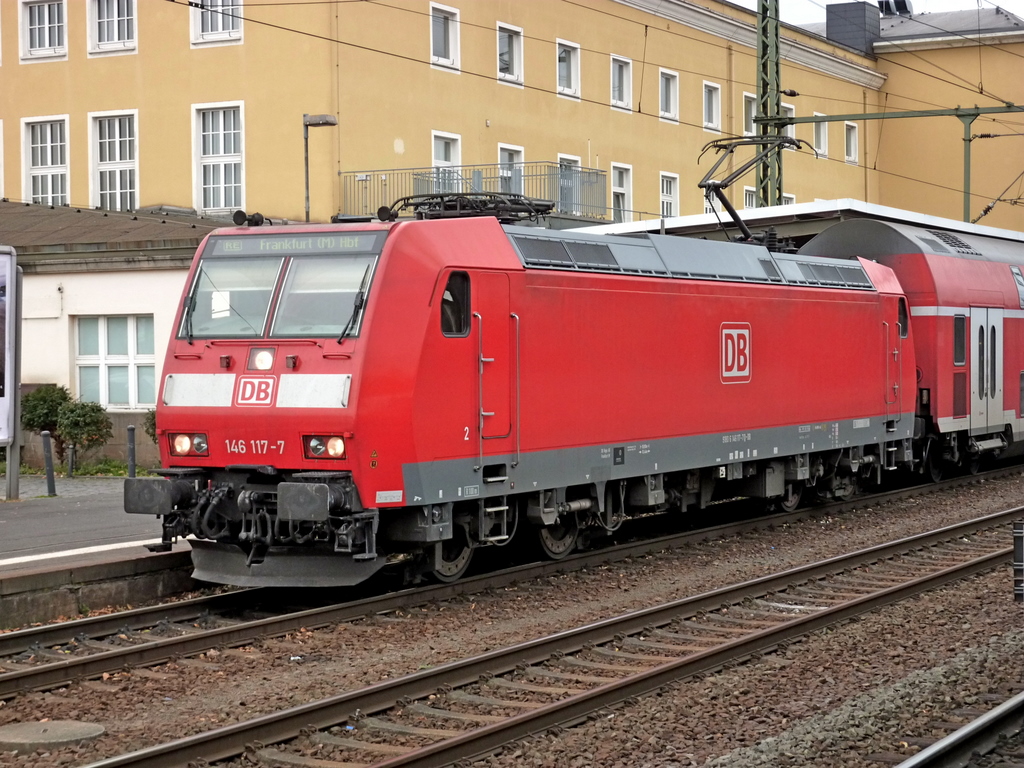 146 117-7 mit RE nach Frankfurt am 11.11.10 in Fulda