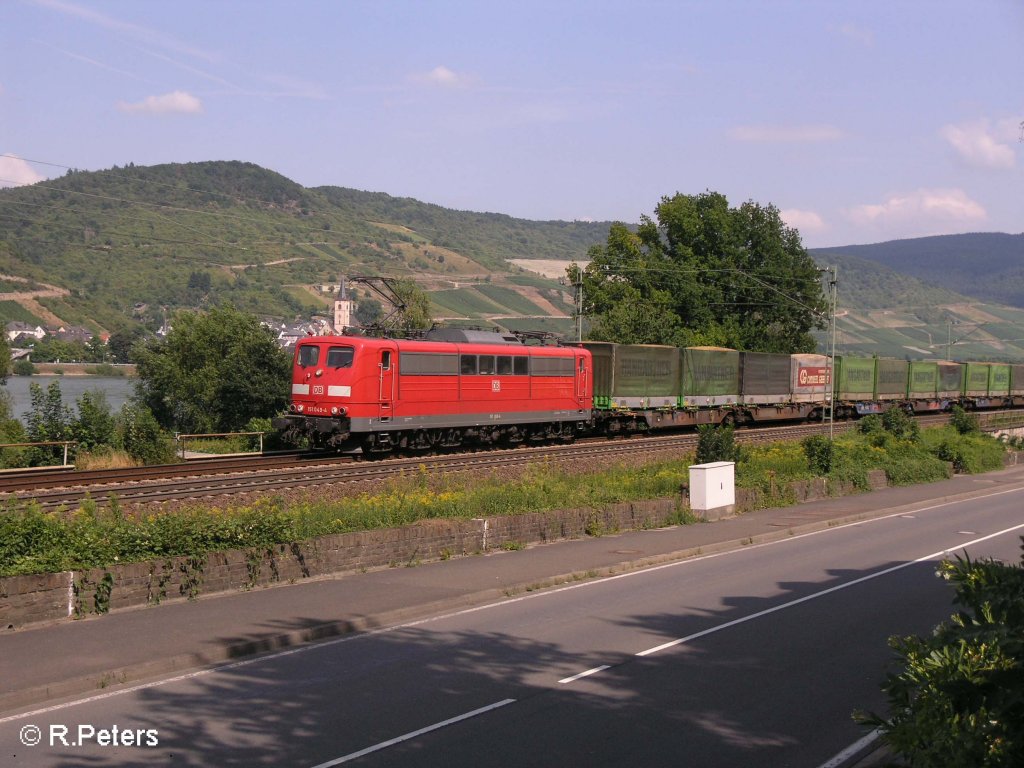 151 049-4 zieht bei Rheindiebahc ein Hangartner. 25.07.08