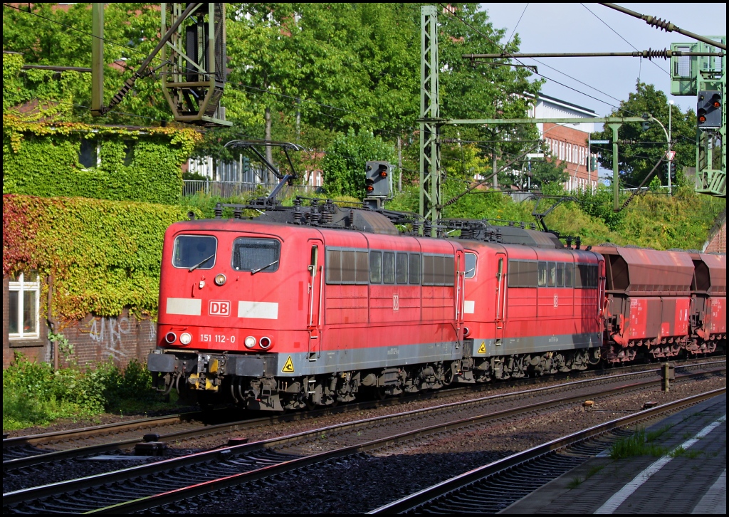 151 112 und 151 116 mit Erzzug am 19.08.11 in Hamburg Harburg