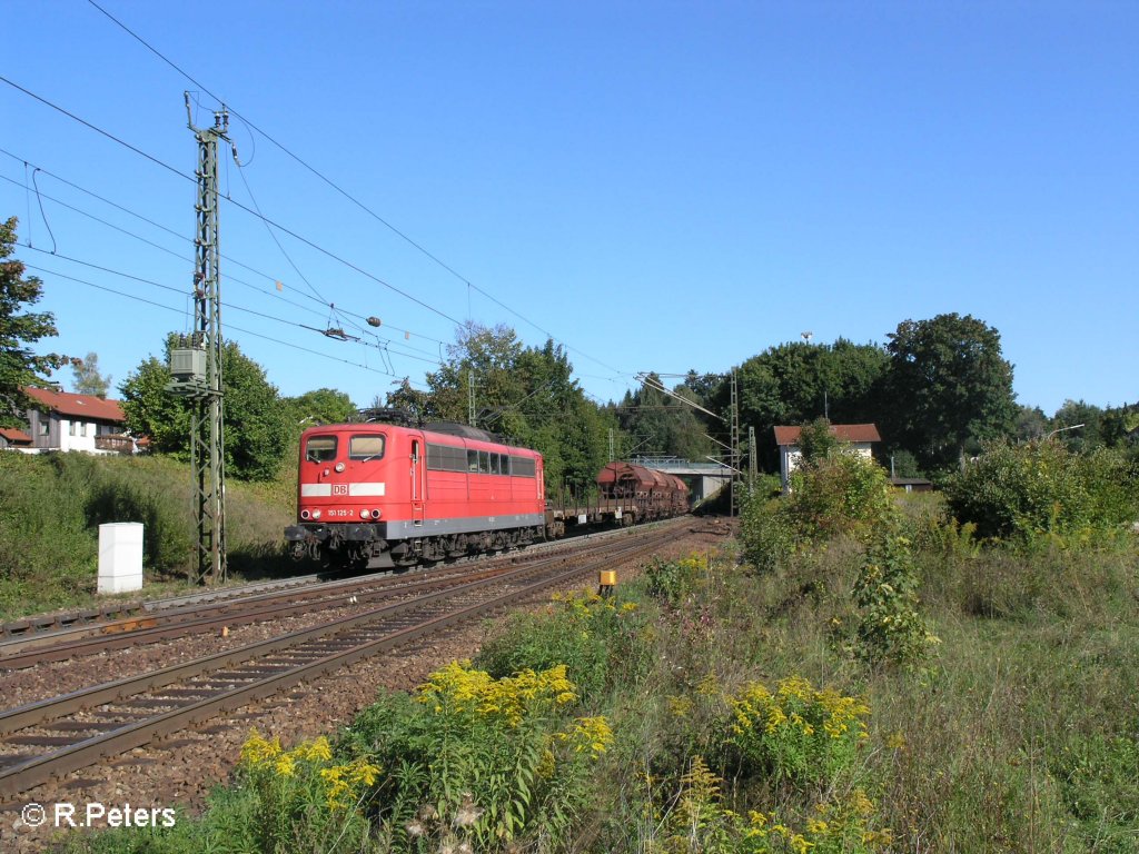 151 125-2 fhrt in Undorf mit ein gemischten Gterzug ein. 09.09.08