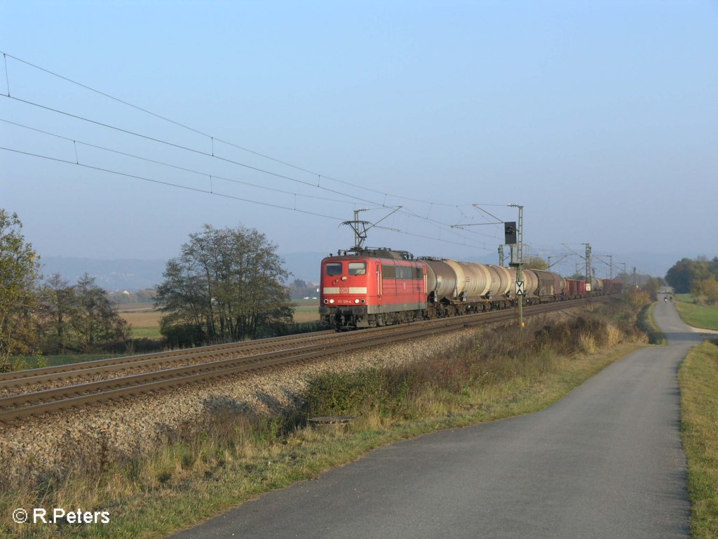 151 129-4 rollt langsam an ein Rotes signal bei Plling. 25.10.08