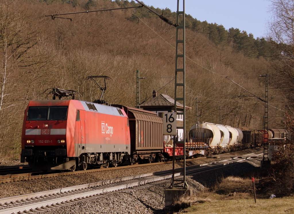 152 031-1 mit Gterzug am 02.03.11 in Vollmerz