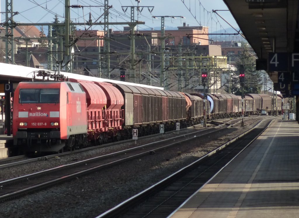 152 037-8 mit Gterzug am 25.02.10 in Fulda