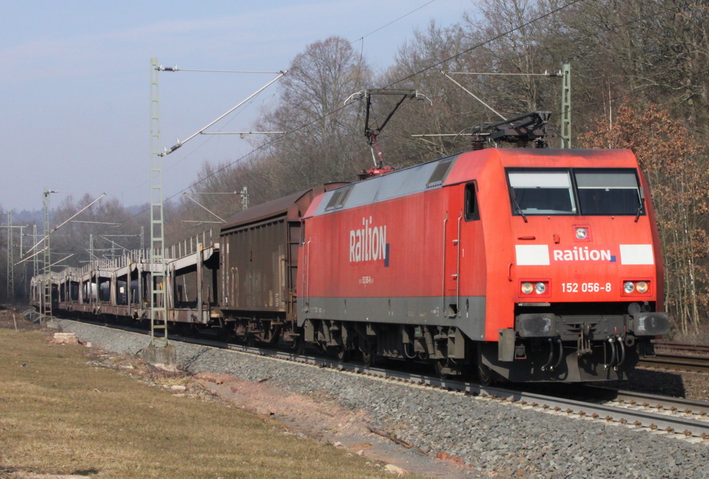 152 056-8 mit Gterzug am 05.03.11 in Vollmerz