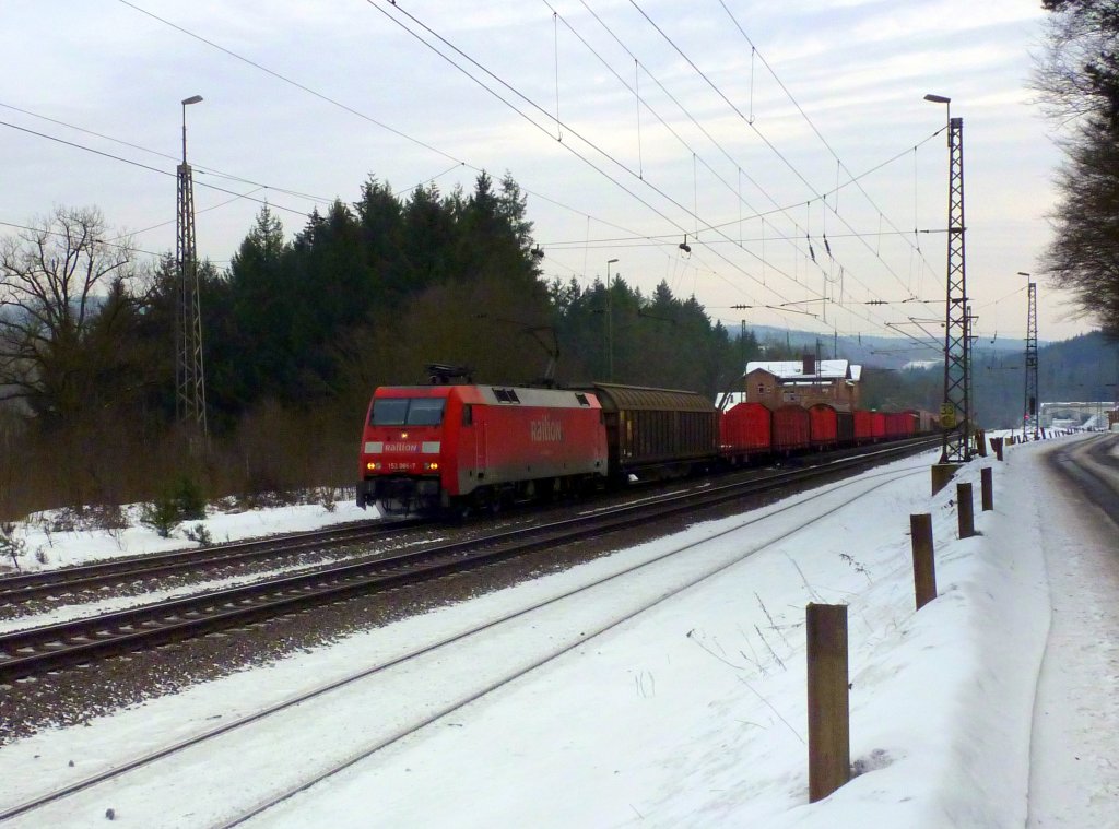 152 066-7 mit Gterzug am 17.02.10 in Jossa