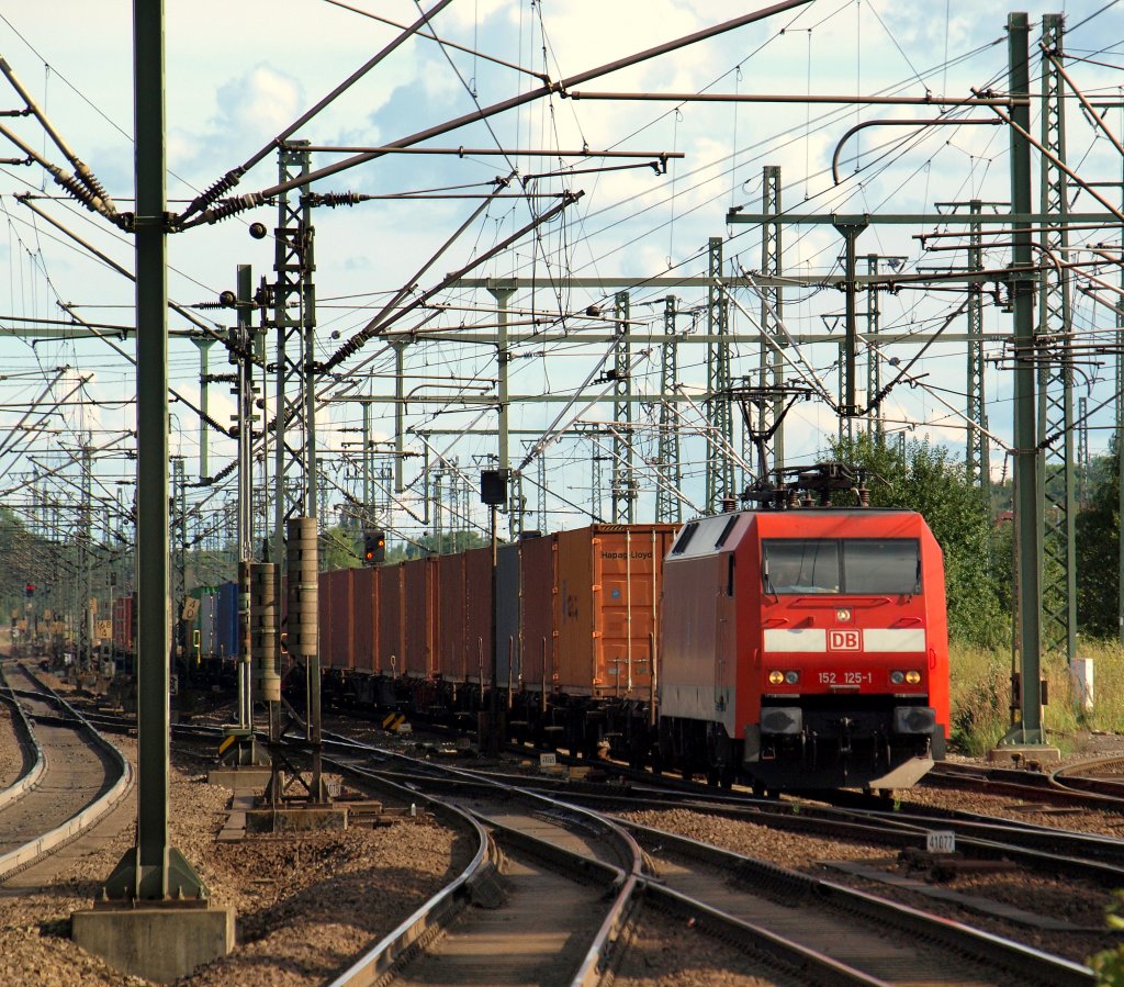 152 125-1 mit einem Gterzug in Hamburg-Harburg am 4.9.