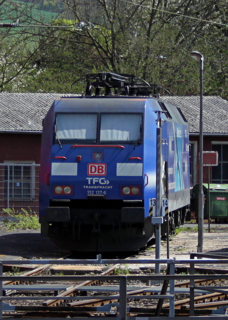 152 137 abgestellt in Bebra am 28.04.12