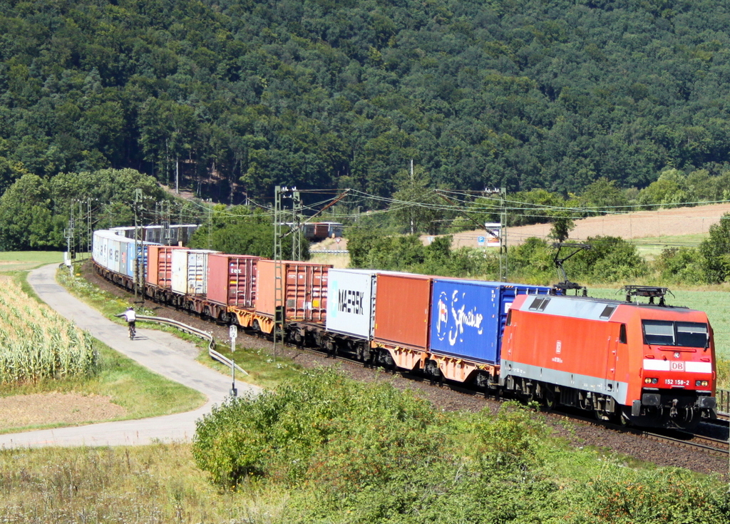 152 158 mit Containerzug am 12.08.12 bei Harrbach