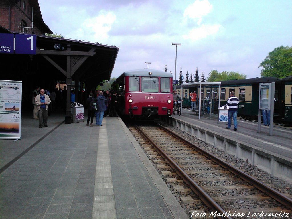 172 132-3 & 172 171-1 mit ziel Lauterbahc Mole im Bahnhof Putbus am 11.5.13