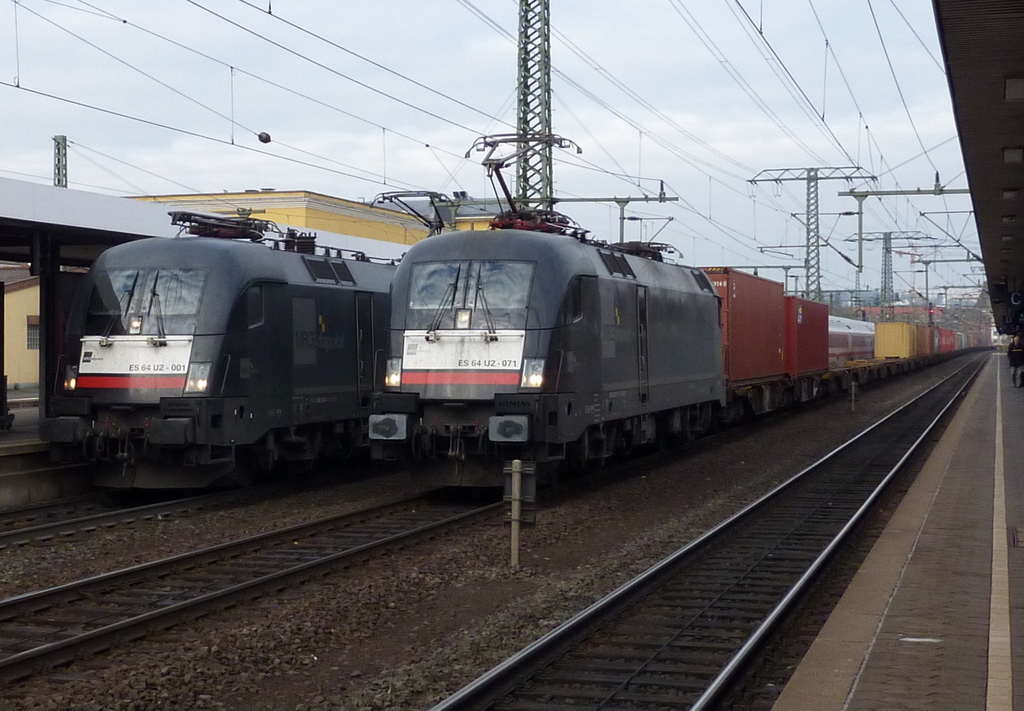 182 501 und 182 571 am 20.11.10 in Fulda