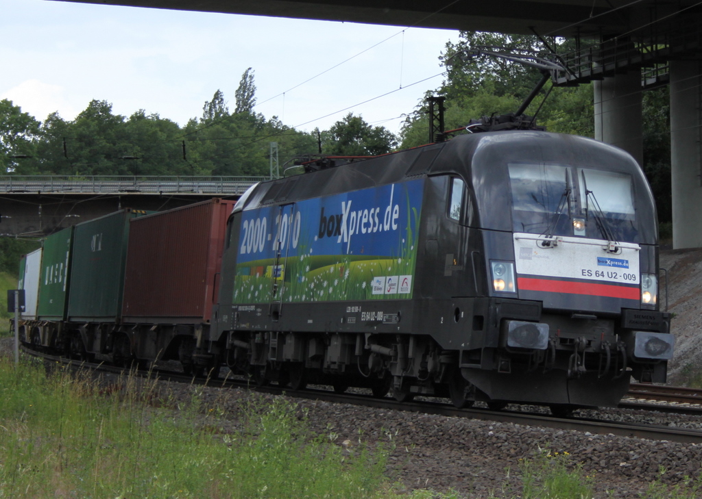 182 509  10 Jahre Boxxpress  mit Containerzug am 23.06.11 bei Fulda