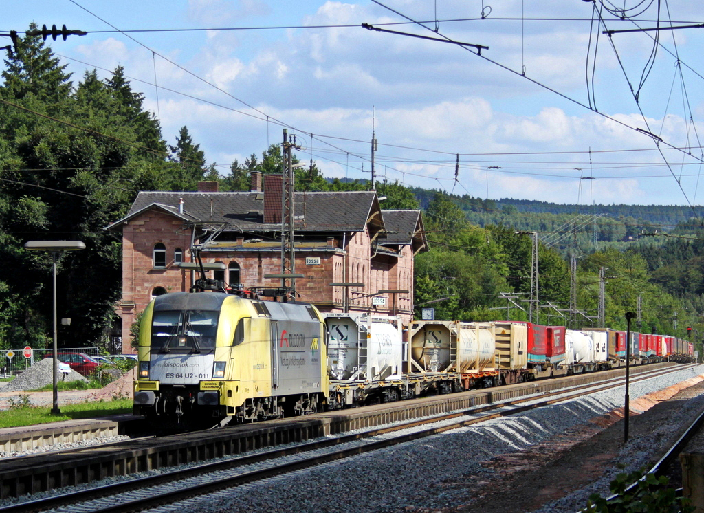 182 511 von TX mit Gterzug am 02.08.11 in Jossa