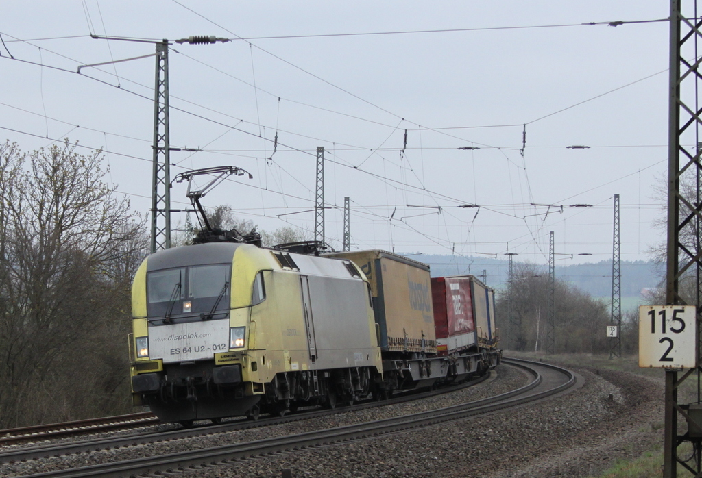 182 512 von TX mit Gterzug am 05.04.12 bei Fulda