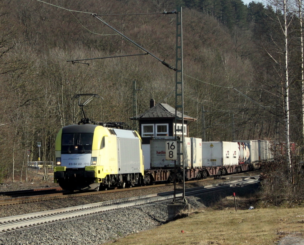 182 513 von TX mit Gterzug am 08.03.11 in Vollmerz

