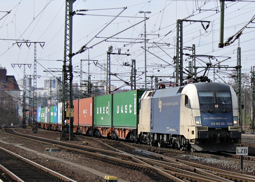 182 520 der WLC mit Containerzug am 17.04.12 in Fulda