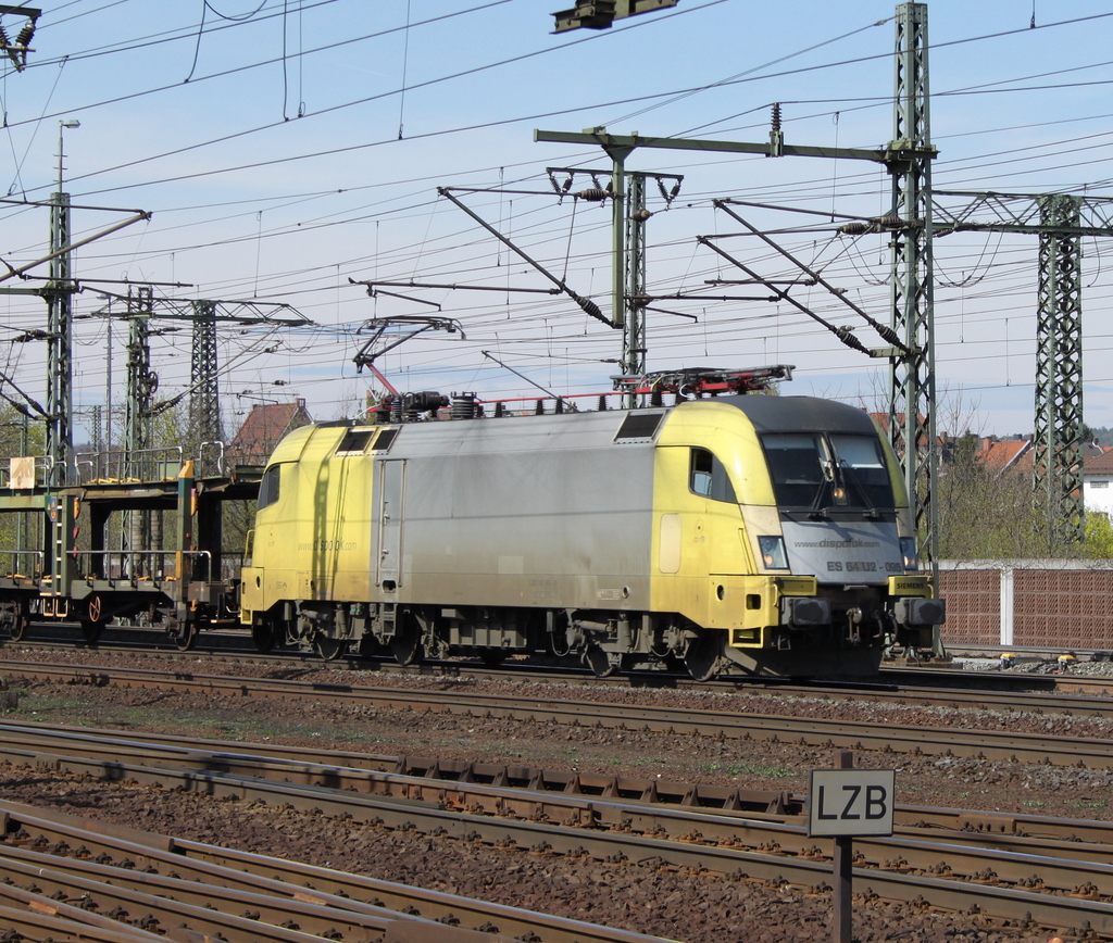 182 595 mit ARS Zug am 07.04.11 in Fulda