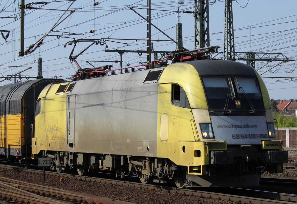 182 595 mit ARS Zug am 20.04.11 in Fulda