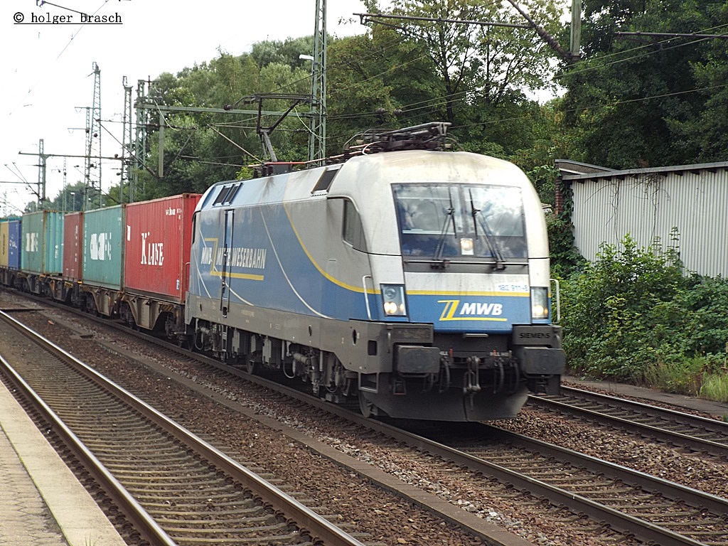 182 911-8 der mittelweserbahn fuhr mit einen intermodal am 10.08.13 durch hh-harburg