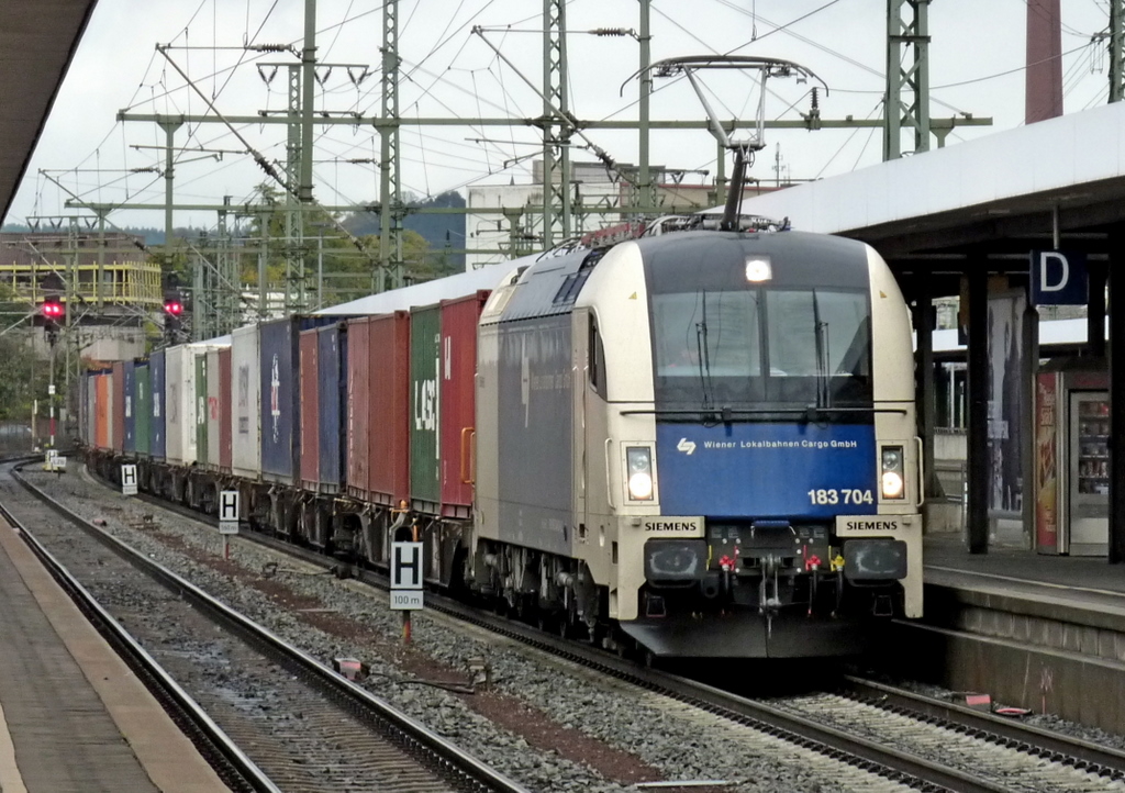 183 704 der Wiener Lokalbahn Cargobahn am 16.10.10 in Fulda