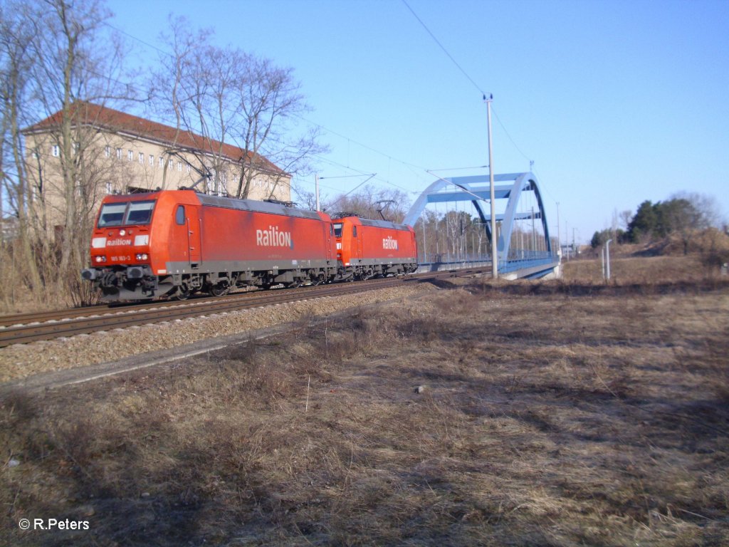 185 163 und eine schwester Maschine verlassen Eisenhttenstadt. 07.03.11