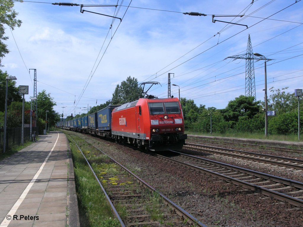 185 200-3 durchfhrt Saarmund mit den LKW-Walter. 24.05.09