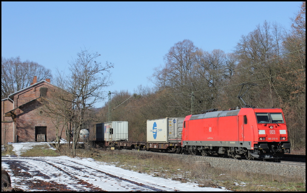 185 213 mit KT 43903 Neuss Gbf - Wien Nordwestbahnhof am 02.03.13 in Vollmerz