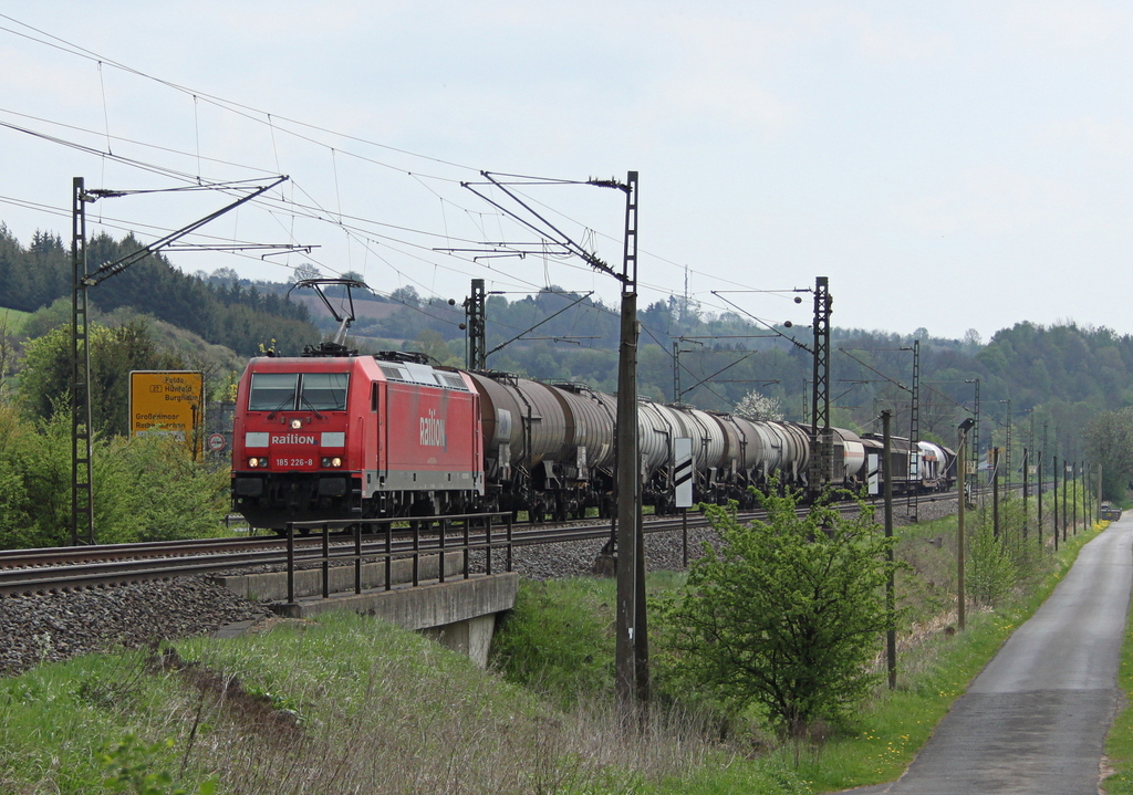 185 226 mit Gterzug am 01.05.12 in Haunetal Rothenkirchen