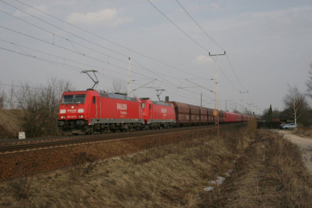 185 240-9 + 301-9 und Kohlezug bei Frankfurt/Oder Nuhnen. 09.03.11