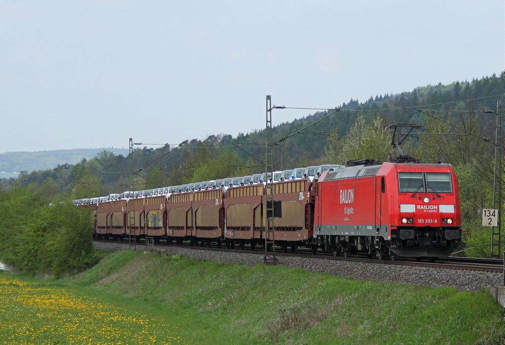 185 293 mit FIAT Zug am 01.05.12 in Haunetal Rothenkirchen