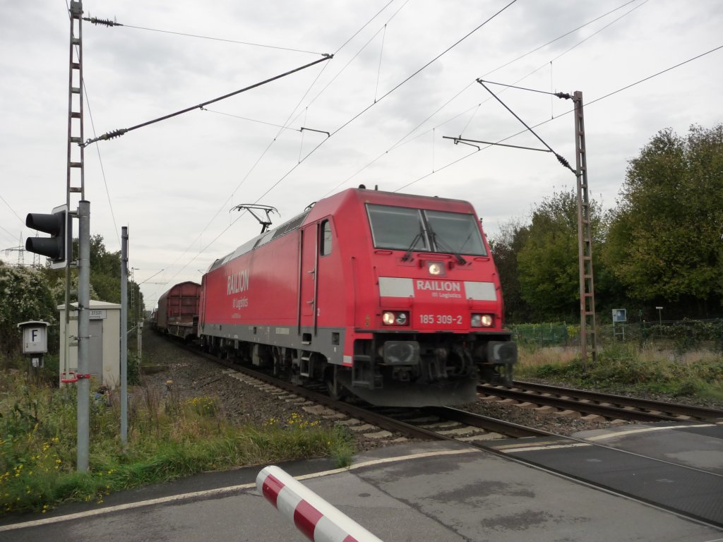 185 309 am 17.10.2012 in Langenfeld-Richrath.