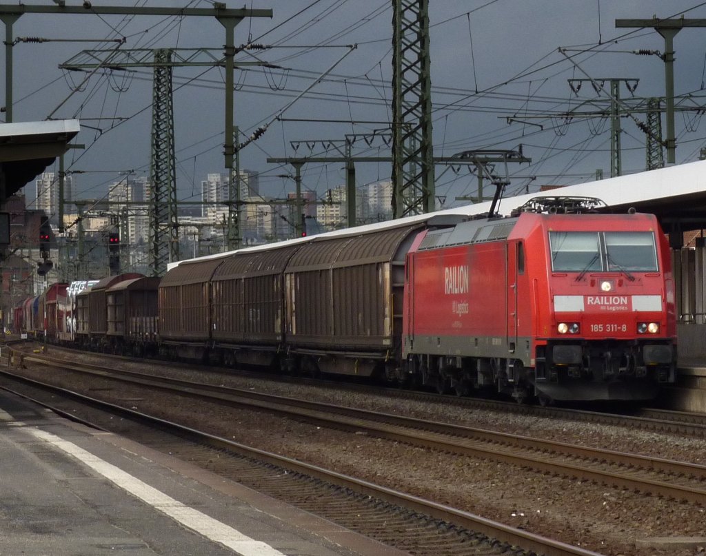 185 311-8 mit Gterzug am 20.03.10 in Fulda