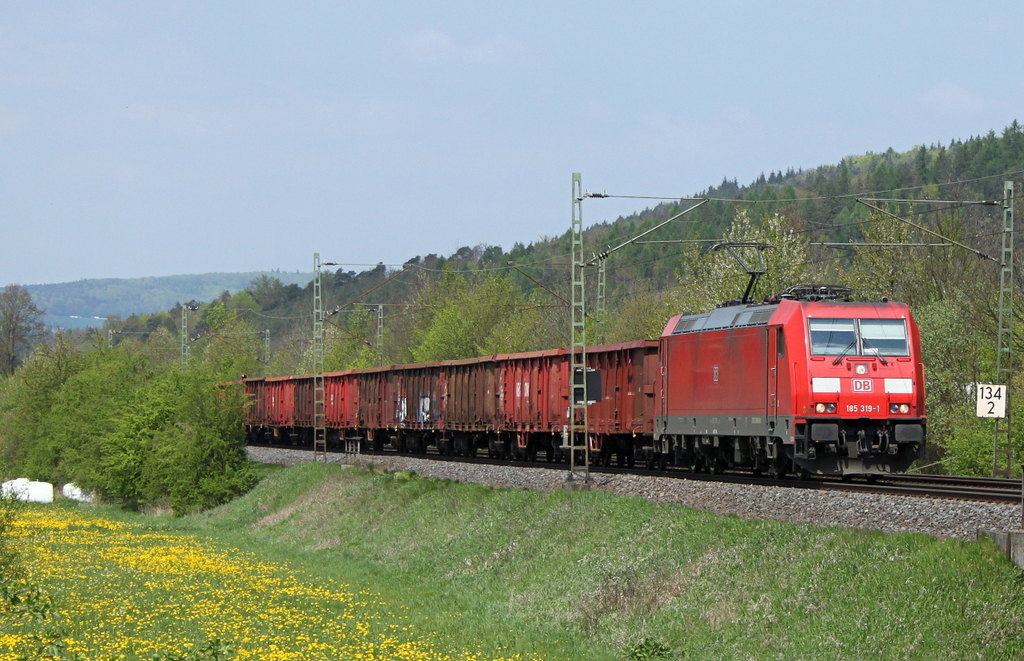 185 319 mit Gterzug am 01.05.12 in Haunetal Rothenkirchen