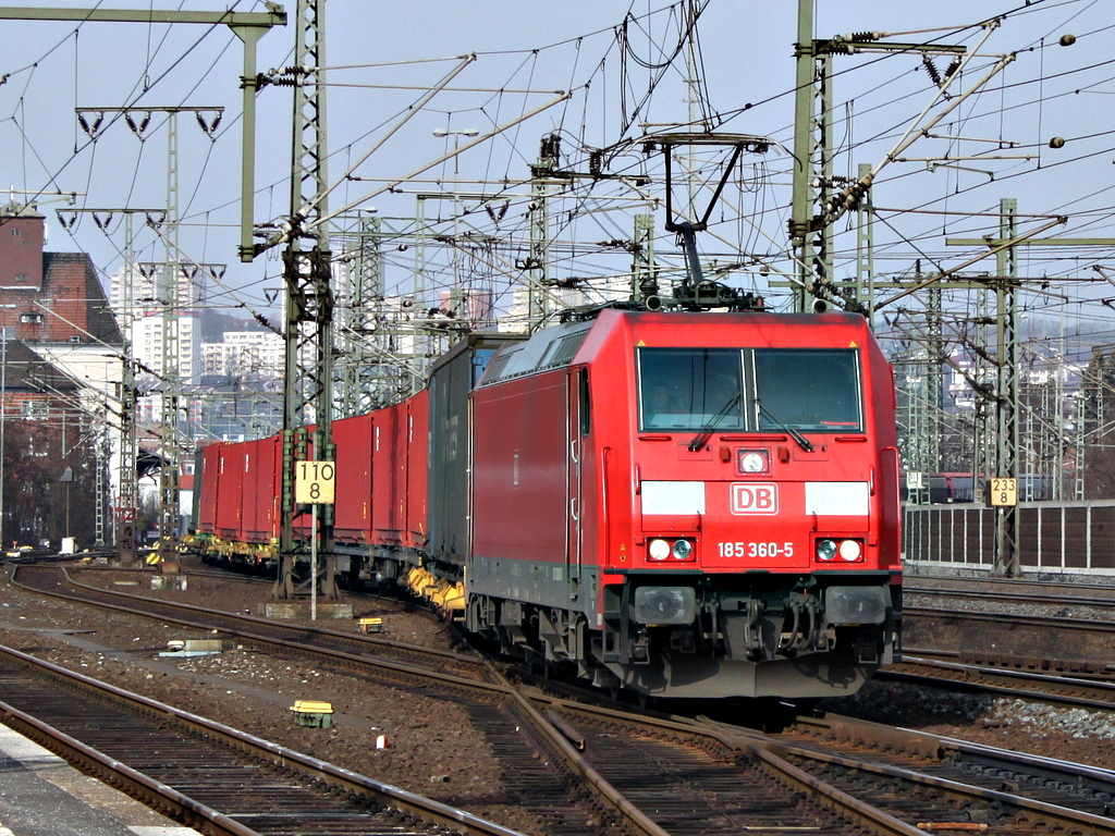 185 360-5 mit Gterzug am 03.03.12 in Fulda