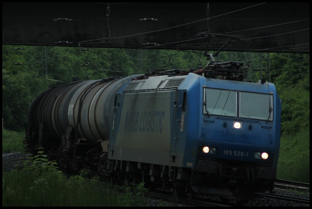 185 526 von HGK mit Kesselwagenzug am 01.06.13 in Gtzenhof