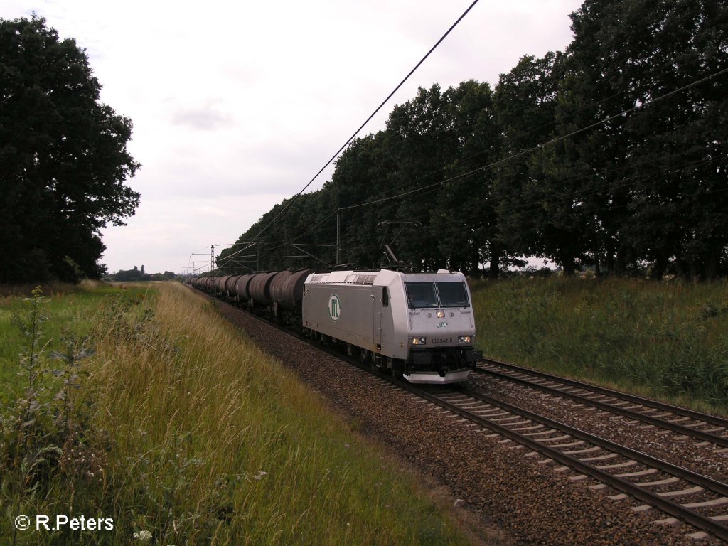 185 548-5 zieht bei Jacobsdorf(Markt) ein Kesselzug. 19.07.08