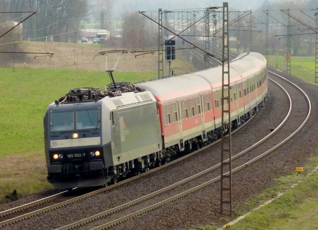 185 552-7 mit RE nach Frankfurt am 25.03.10 bei Harrbach